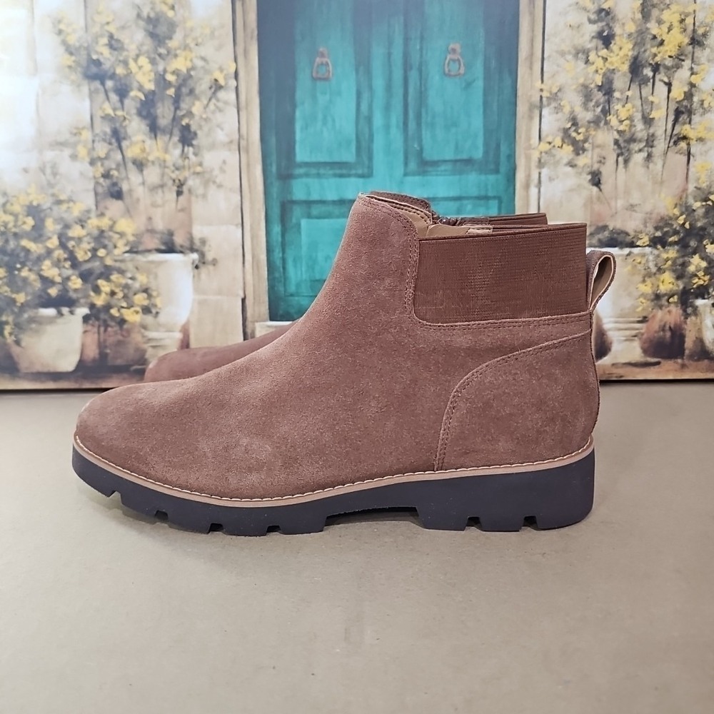 Vionic Brionie Chelsea Boot Monks Robe Suede Women's Size 9